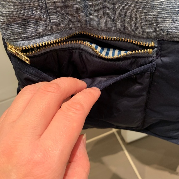 Tommy Hilfiger women’s puffer vest jacket - Picture 5 of 9